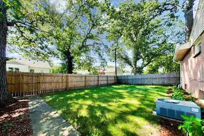 1619 Elizabeth Avenue, North Chicago, IL 60064 - Photo 34
