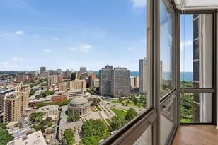2650 N Lakeview Ave, Chicago, IL 60614 - Photo 10