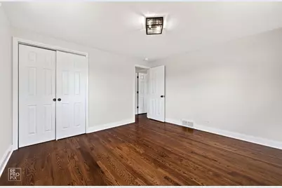 7725 Narragansett Avenue, Burbank, IL 60459 - Photo 10