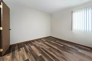 15800 Peggy Ln, Oak Forest, IL 60452 - Photo 12