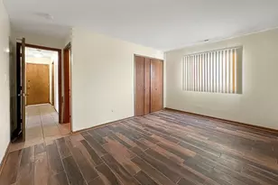 15800 Peggy Ln, Oak Forest, IL 60452 - Photo 10