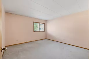 9164 Del Prado Dr, Palos Hills, IL 60465 - Photo 16