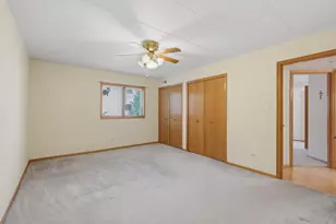 9164 Del Prado Dr, Palos Hills, IL 60465 - Photo 18