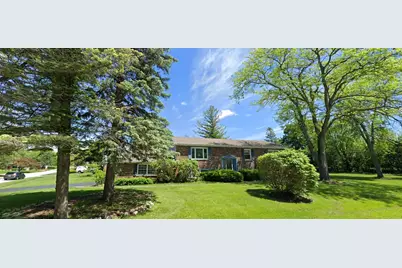 909 Dundee Avenue, Barrington, IL 60010 - Photo 1