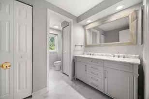 19W010 Ave Normandy East Ave, Oak Brook, IL 60523 - Photo 12
