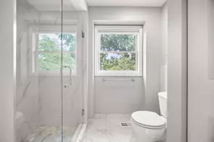 19W010 Ave Normandy East Ave, Oak Brook, IL 60523 - Photo 8
