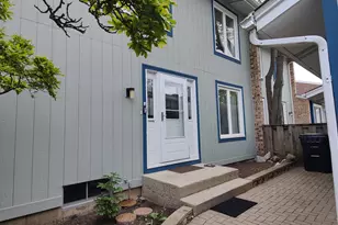 223 Willow Ln, Bloomingdale, IL 60108 - Photo 2