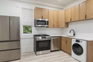 2607 W Haddon Ave, Chicago, IL 60622 - Photo 2