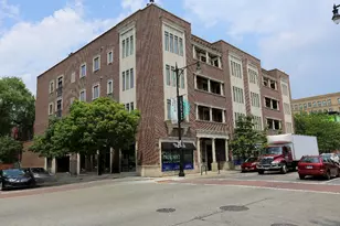 2401 N Janssen Ave, Chicago, IL 60614 - Photo 1