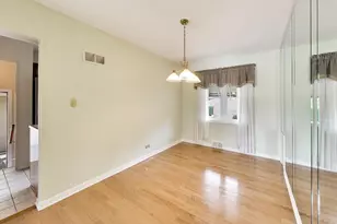 1601 Mayfair Ave, Westchester, IL 60154 - Photo 8