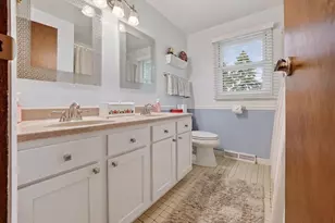 14121 Barber Greene Rd, Sycamore, IL 60178 - Photo 20