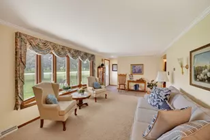 14121 Barber Greene Rd, Sycamore, IL 60178 - Photo 10