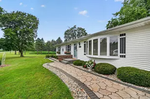 14121 Barber Greene Rd, Sycamore, IL 60178 - Photo 6
