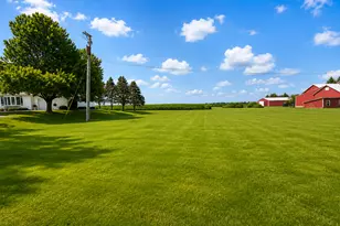 14121 Barber Greene Rd, Sycamore, IL 60178 - Photo 4