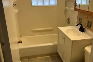 221 S Small Ave, Kankakee, IL 60901 - Photo 6