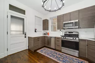 2703 N Sacramento Ave, Chicago, IL 60647 - Photo 8