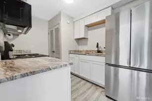 17555 Howe Ave, Homewood, IL 60430 - Photo 8