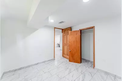9327 S Avers Avenue, Evergreen Park, IL 60805 - Photo 28