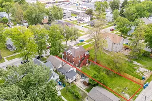 369-371 S 3rd Ave S, Kankakee, IL 60901 - Photo 2