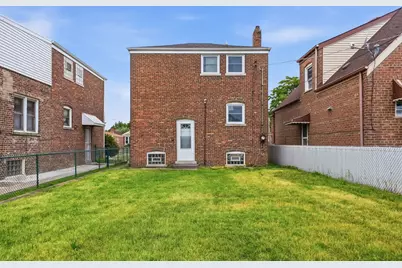 10619 S Avenue C, Chicago, IL 60617 - Photo 16