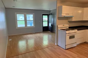115 Main St, Oglesby, IL 61348 - Photo 2