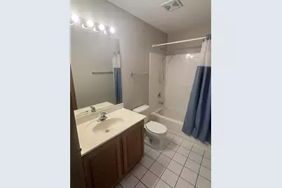 2845 Falling Waters Drive, Lindenhurst, IL 60046 - Photo 10
