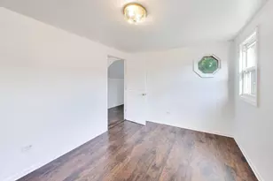 7950 S Indiana Ave, Chicago, IL 60619 - Photo 30
