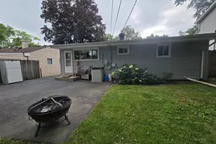 164 N Prairie Ave, Mundelein, IL 60060 - Photo 14
