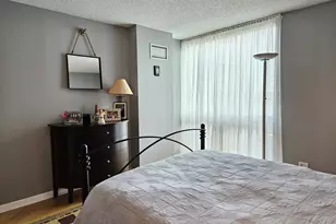 70 W Huron St, Chicago, IL 60654 - Photo 16