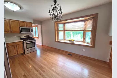 8112 Rutherford Drive, Woodridge, IL 60517 - Photo 8