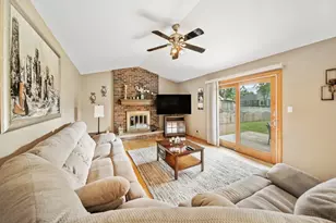 3444 Drover Ln, Darien, IL 60561 - Photo 8