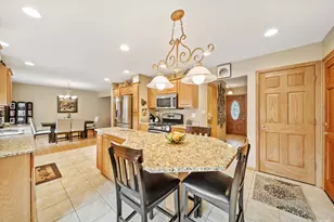 3444 Drover Ln, Darien, IL 60561 - Photo 6