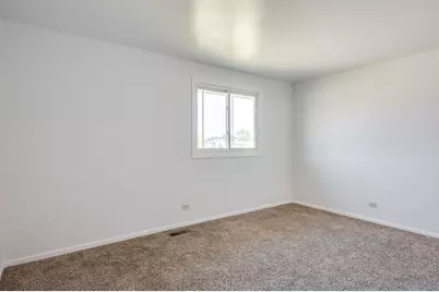 889 Heatherbrook Court, Wheaton, IL 60189 - Photo 12