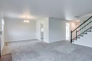889 Heatherbrook Ct, Wheaton, IL 60189 - Photo 8