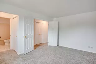 889 Heatherbrook Ct, Wheaton, IL 60189 - Photo 16