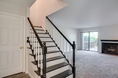 889 Heatherbrook Court, Wheaton, IL 60189 - Photo 4