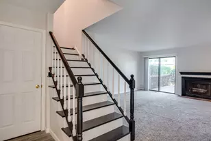 889 Heatherbrook Ct, Wheaton, IL 60189 - Photo 4