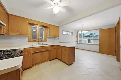 6055 W 64th Street, Chicago, IL 60638 - Photo 4