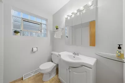 6055 W 64th Street, Chicago, IL 60638 - Photo 8