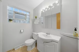 6055 W 64th St, Chicago, IL 60638 - Photo 8