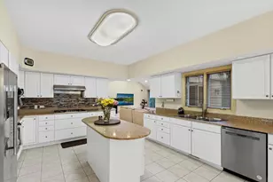 1922 Deercrest Ln, Northbrook, IL 60062 - Photo 16