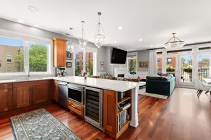 744 W Belmont Ave, Chicago, IL 60657 - Photo 10