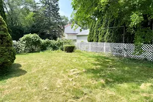 10 Mayflower Rd, Vernon Hills, IL 60061 - Photo 20