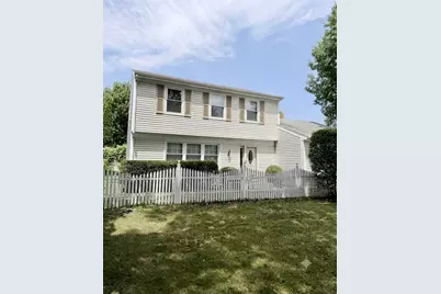 10 Mayflower Road, Vernon Hills, IL 60061 - Photo 2