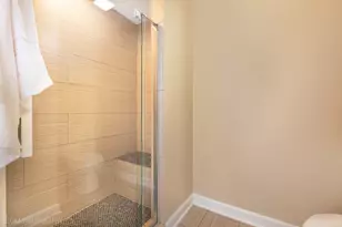 2447 Pick Dr, Glenview, IL 60025 - Photo 20