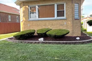 1604 N 21st Ave, Melrose Park, IL 60160 - Photo 2
