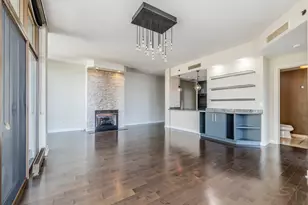 21 E Huron St, Chicago, IL 60611 - Photo 34