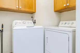 21 E Huron St, Chicago, IL 60611 - Photo 14