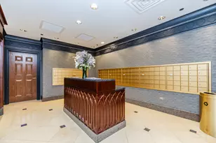 21 E Huron St, Chicago, IL 60611 - Photo 10