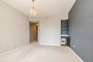 21 E Huron St, Chicago, IL 60611 - Photo 58